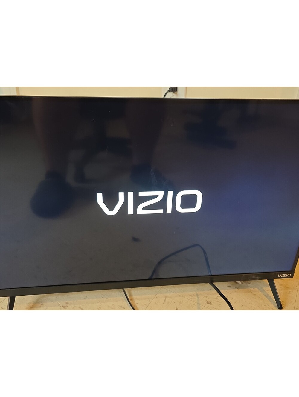 VIZIO 32" 720p V Series Full Array LED Smart HD TV VHD32M-0810